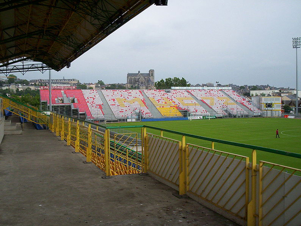 STADE OMNISPORTS LÉON-BOLLÉE