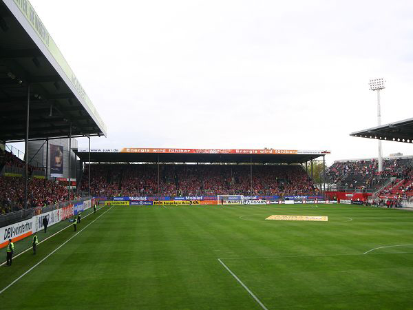 STADION AM BRUCHWEG